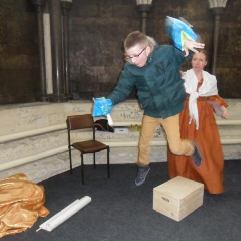 A young Cloudesley Shovell dives into the sea carrying orders for help from Sir Christopher Myngs.