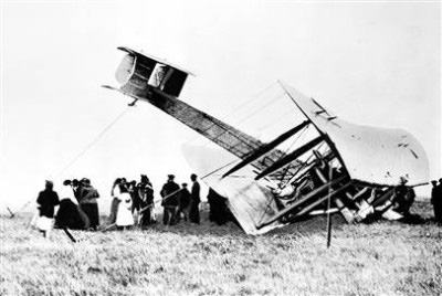 Crashed-Vimy-at-Cliften-Ireland-1919 Crashed Vimy at Cliften, Ireland, 1919.
