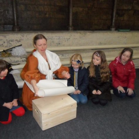 Lady Shovell introduces the children to her family.