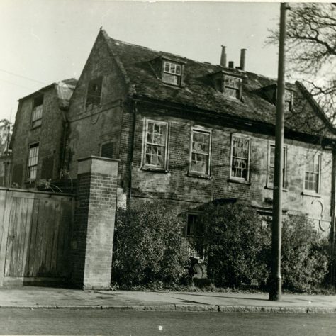 crayford_house Crayford House. A large two storey building, with windows also in the roof.