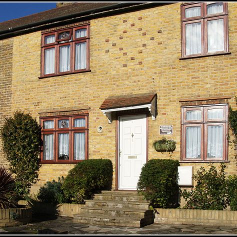 106 Green Walk, Crayford This is the article header image. Don't worry about changing this - CRAY will select an appropriate image for the article.
